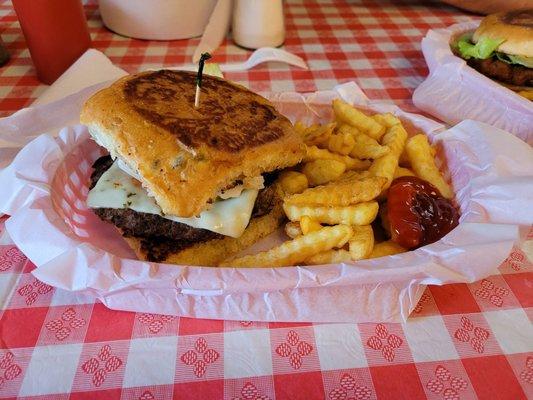 Delicious food, fresh cooked to order burgers