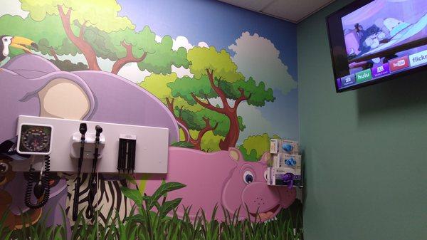 The jungle room for the little patients. (And a nice staff to calm fretful parents.)