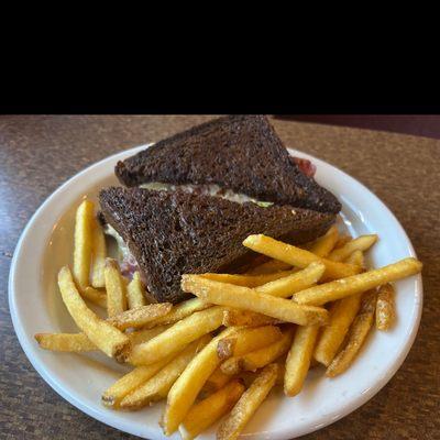 Rueben and fries