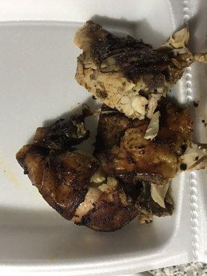 The amount of meat that came with the large size jerk chicken order, this portion is not all served with their mini (special) size.