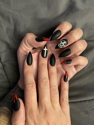 Witchy Halloween Nails