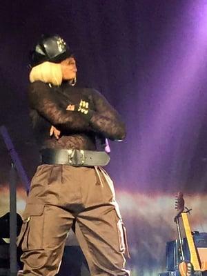 Mary J performing