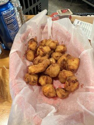 Delicious Wisconsin Cheese Curds