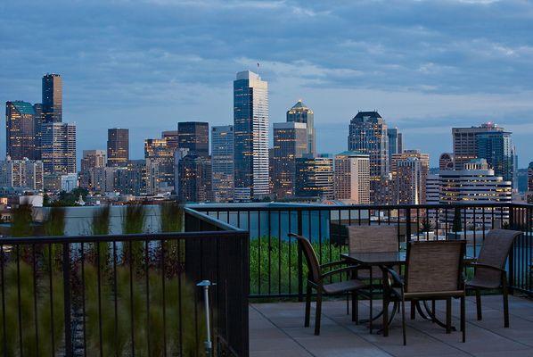 Stunning view from the roof top of the Joule Apartments in Capitol Hill Seattle. Great place for BBQs and outdoor relaxation!