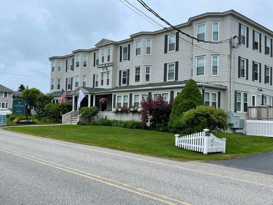 Higgins Beach Inn