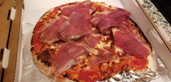 Prosciutto pizza