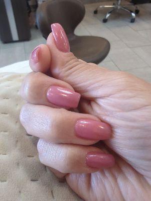 I loved the color and shape of my nails..