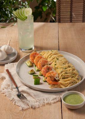 Shrimp Garlic Noodles, Cucumber Limeade