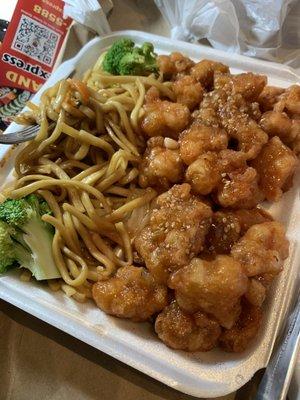 Seasam SE6. Sesame Chicken with noodles substitution