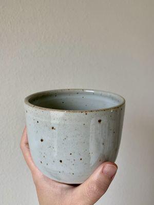 Silky white on recycled clay