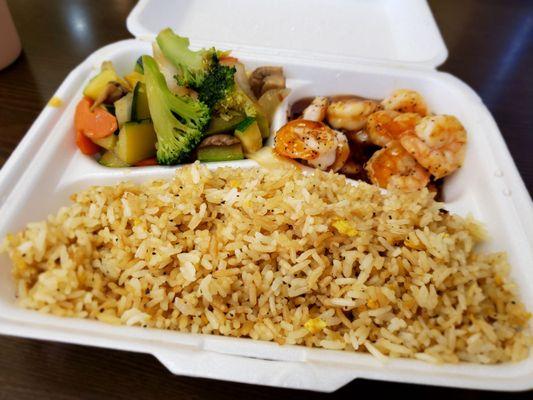 Hibachi Shrimp lunch combo.