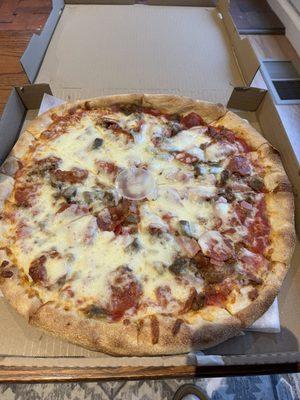 Meat Lovers Pizza   14" Large