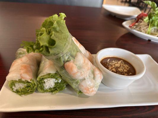 1A. SPRING ROLL WITH SHRIMPS-GOI CUON TOM