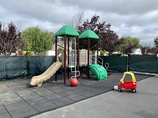 Outdoor play structure