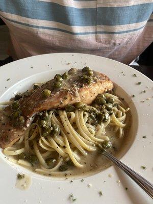 Salmon piccata