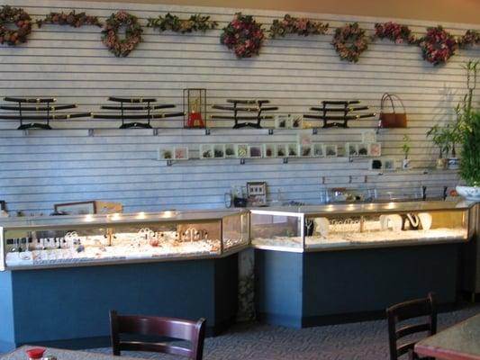 Jewelry, Sword, & Bamboo sales counter