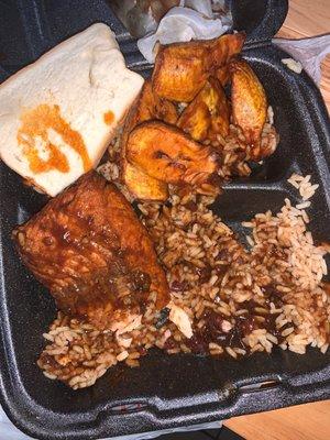 Dry rice & extra dry plantains w/salmon