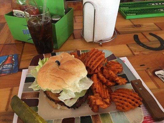 Annie's Cowboy Burger!! Dang that's a lot of food!!!