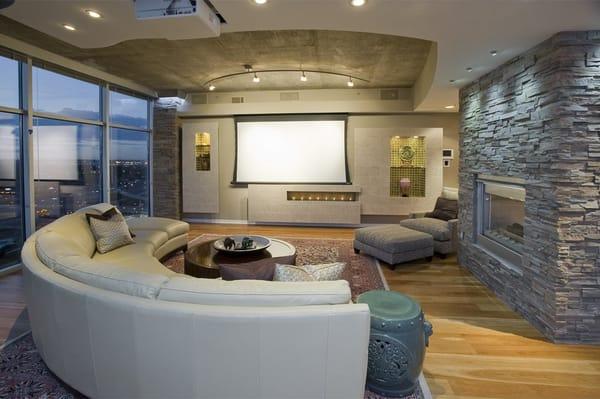 Remodeled Penthouse - Custom A/V, finishes and furniture!