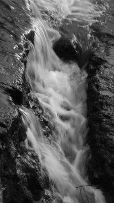 The tinier waterfalls most don't notice at Niagara Falls!