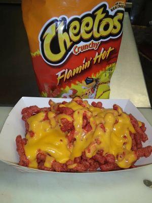 Chips with cheese, Cheetos con queso