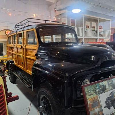 International Harvester, gorgeous vehicle