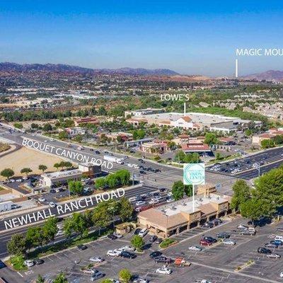 aerial view located at Bouquet Canyon Road and Newhall Ranch Road in the Vons shopping center