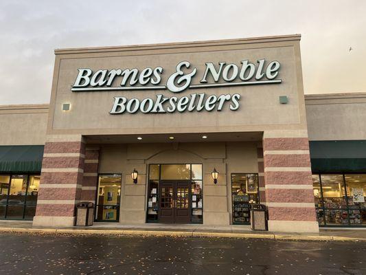 Barnes & Noble Booksellers