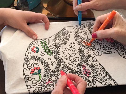 Coloring a cool graphic t shirt with mom, sis & niece.