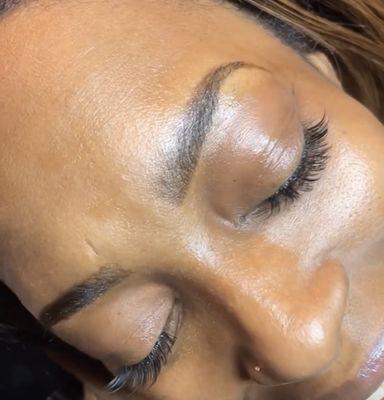 BROW TINT & WAX