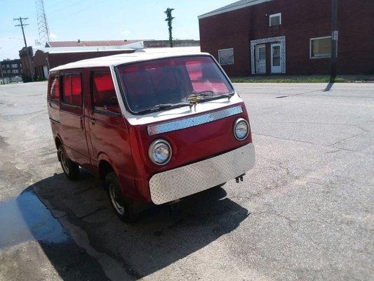 Pretty as a ladybug and not much bigger , subaru sambar  microvan pittsburg ks