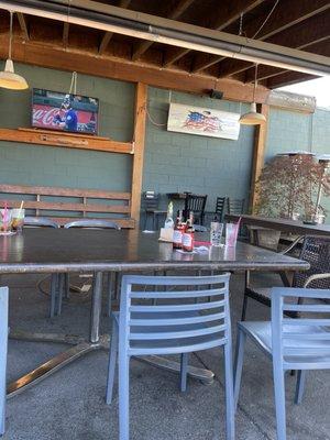 Outdoor Patio & TV to watch games