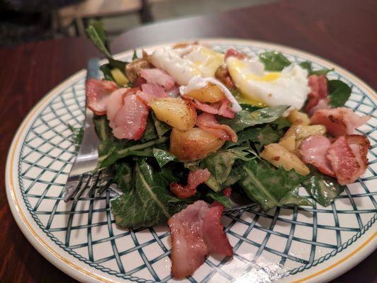 Lyonnaise salad