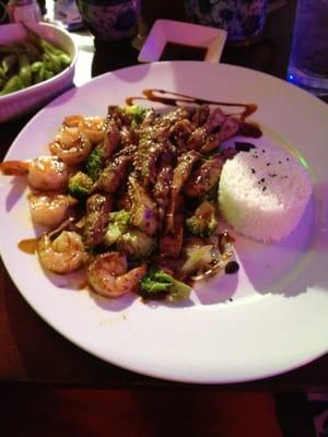 Teriyaki chicken and shrimp.... Yum!