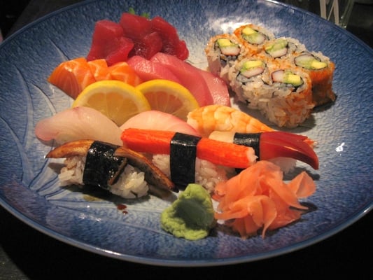 Sushi and sashimi combo (photographed by Debbie H)