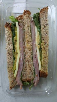 Ham & gruyere sandwich (looks good but not so good) #lunch #workflow