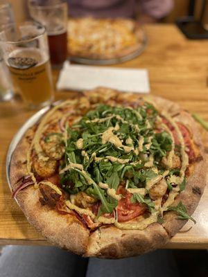 Shrimp po' boy pizza