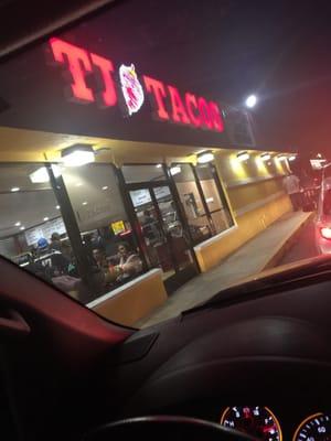 This place is packed for day 3 !!!! The drive thru is crazy