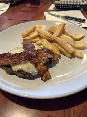 Pepper Jack Burger with fries (no bun)