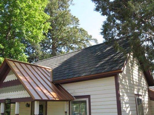 When it comes to your roofing needs, whether it's repairs or installation, we are the roofing company to call! Contact us today!