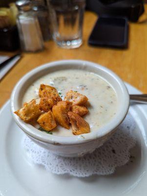 Cup Clam Chowder