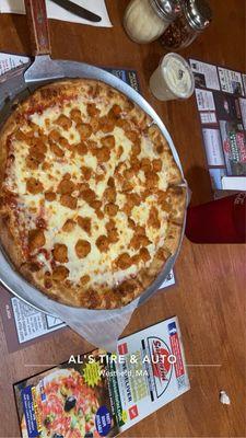 6. Boneless Buffalo Chicken Pizza