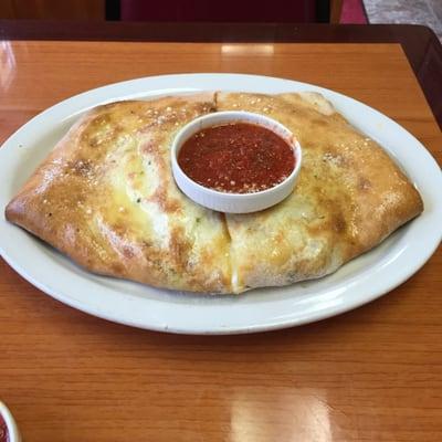 Small deluxe calzone