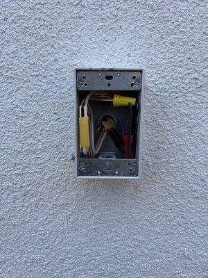 Exterior receptacle