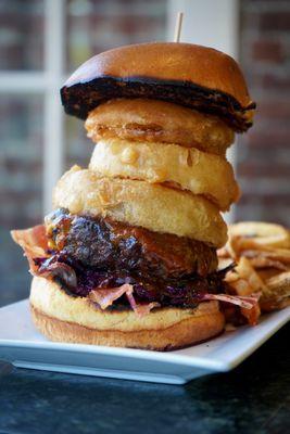 The Honky Tonk Burger
Beer Battered Onion Rings | Applewood Smoked bacon | RDHS BBQ sauce | house burger blend