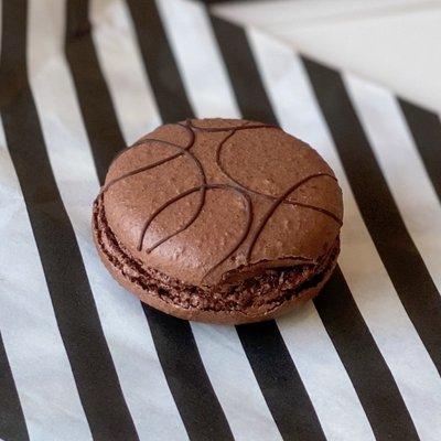 Dark chocolate macaron