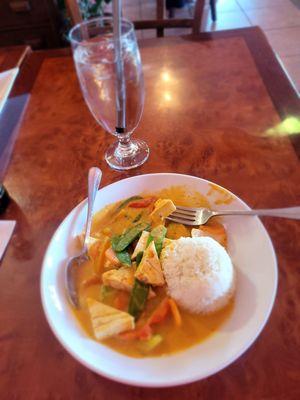 Tofu red curry delicious.  Also had wonton soup which was phenomenal!