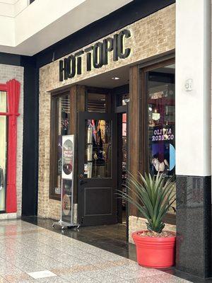 Hot Topic