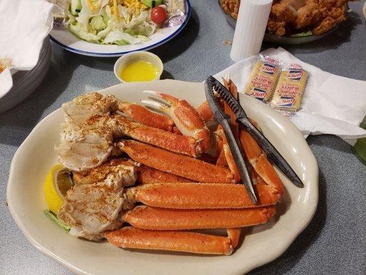 Steaming hot crab legs!!