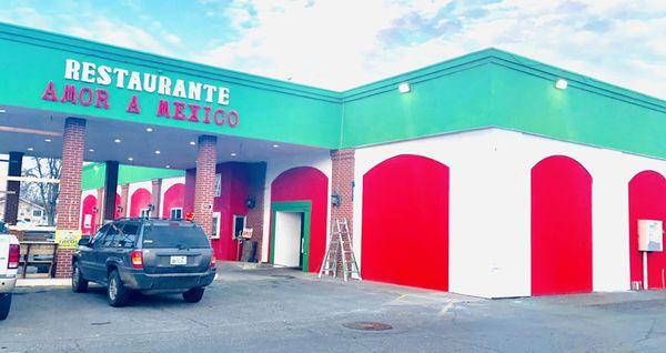 Exterior of amor a Mexico restaurant 
528 w Clark st pasco